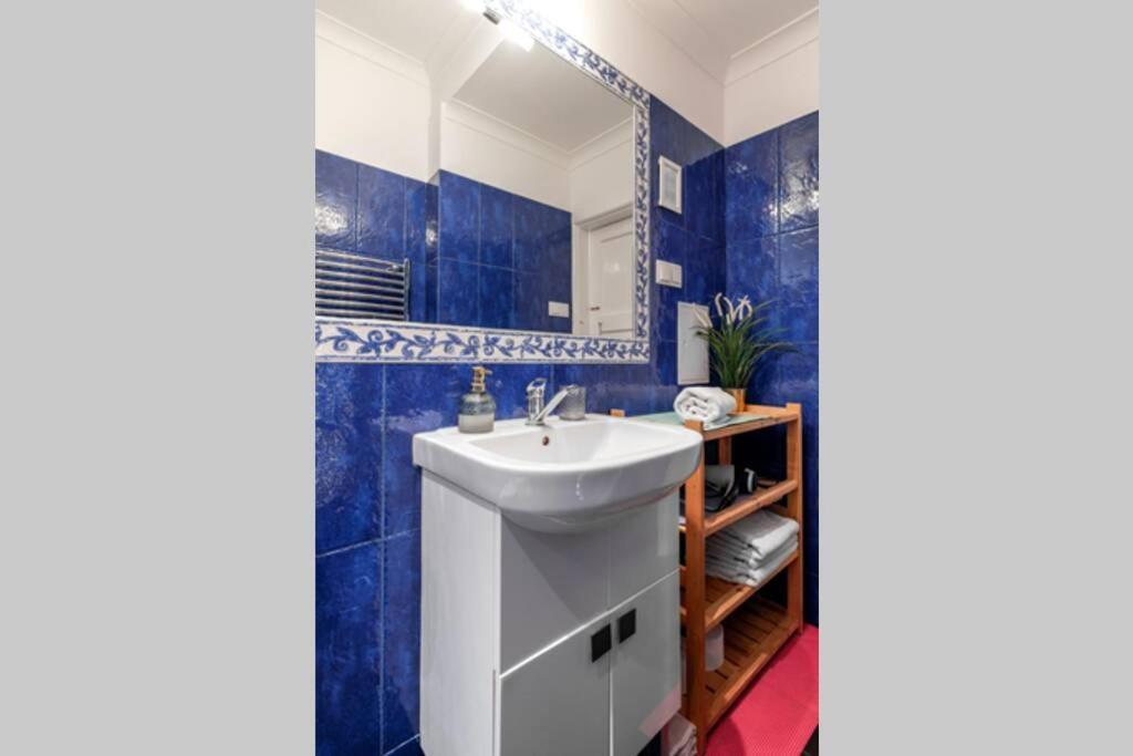 Blue Peace-Apartment With Free Parking In Center For 1-6 People Krakau Buitenkant foto