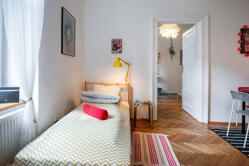 Blue Peace-Apartment With Free Parking In Center For 1-6 People Krakau Buitenkant foto