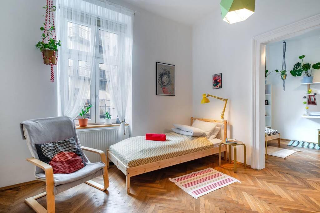 Blue Peace-Apartment With Free Parking In Center For 1-6 People Krakau Buitenkant foto