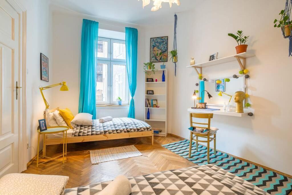 Blue Peace-Apartment With Free Parking In Center For 1-6 People Krakau Buitenkant foto