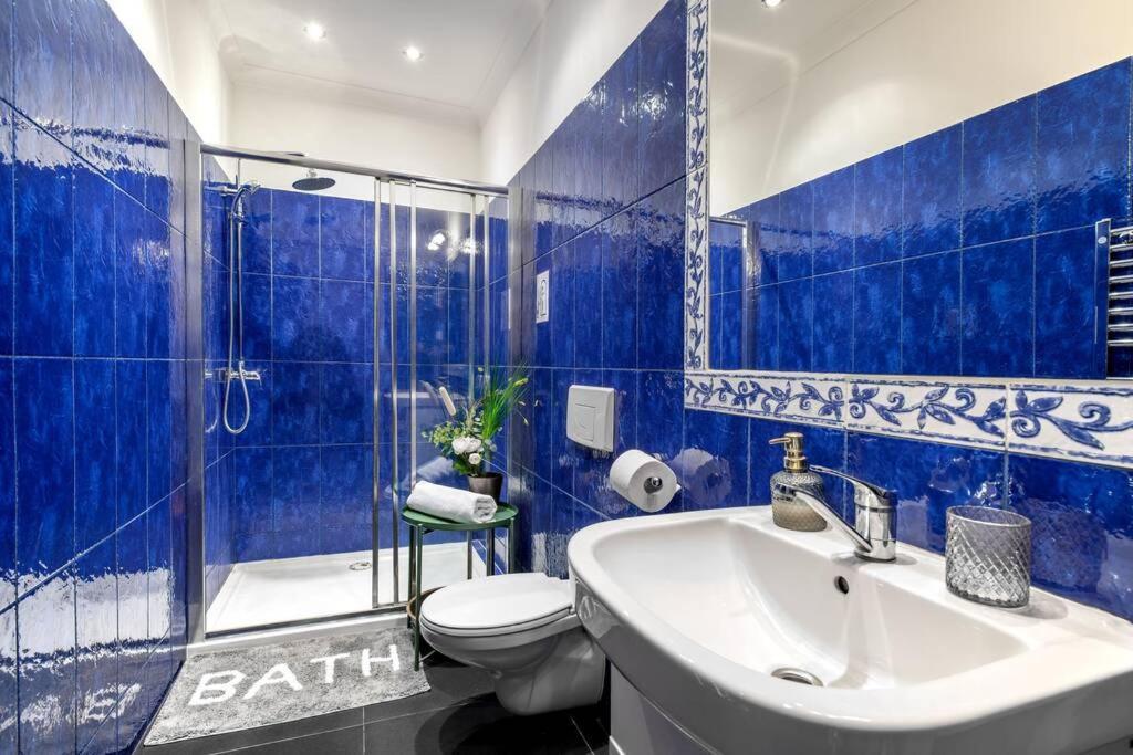 Blue Peace-Apartment With Free Parking In Center For 1-6 People Krakau Buitenkant foto