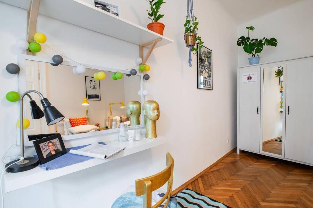 Blue Peace-Apartment With Free Parking In Center For 1-6 People Krakau Buitenkant foto