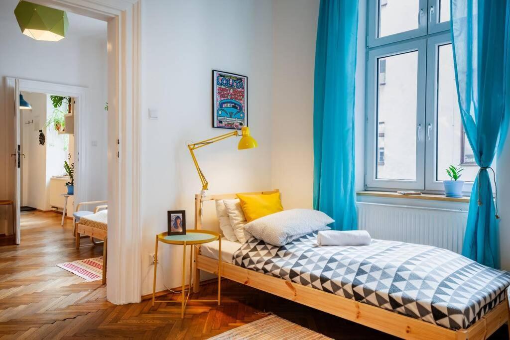 Blue Peace-Apartment With Free Parking In Center For 1-6 People Krakau Buitenkant foto